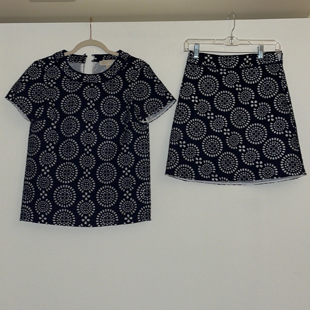 Michael Kors two-piece skirt/top set in Navy Blue. top size XS & Skirt size 0